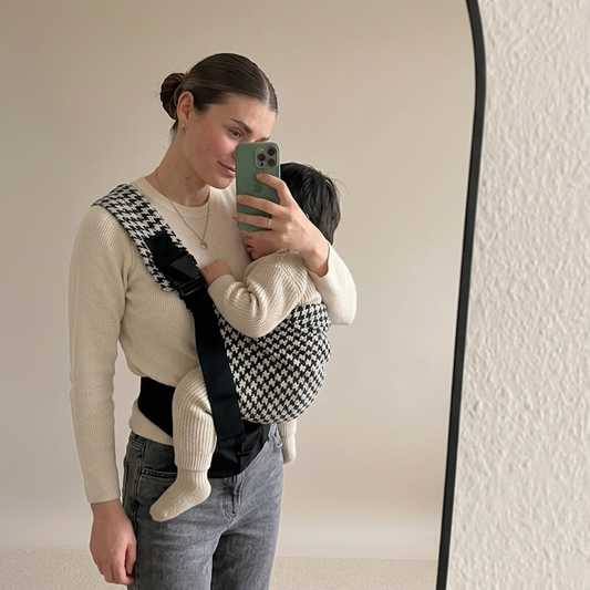 Houndstooth black and white toddler sling carrier for mums in New Zealand help with back pain